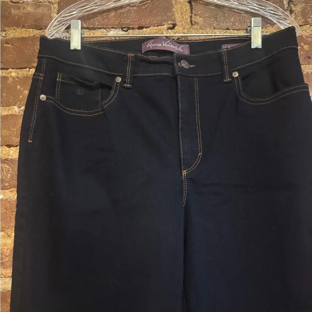 Gloria Vanderbilt Women’s Jeans Dark Wash Size 14S / Straight Leg (Like New) - Picture 2 of 9